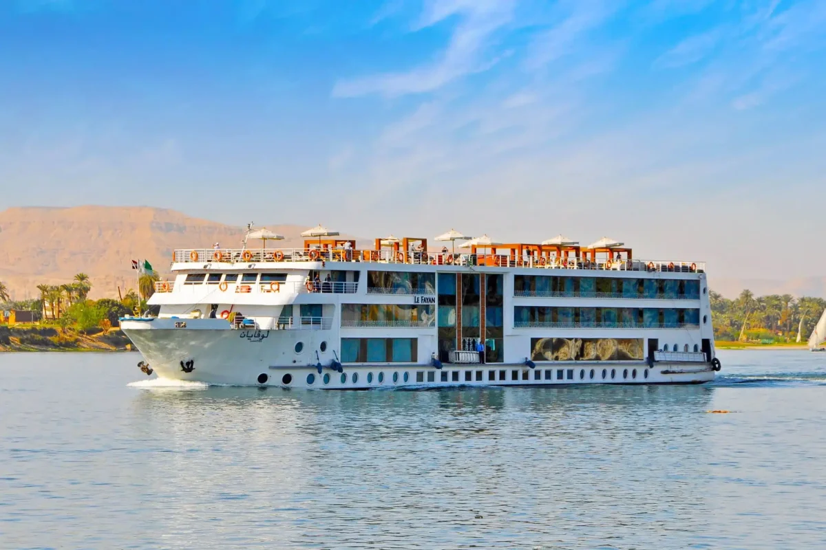 A 14-day Egypt tour featuring the Giza Pyramids, a sunrise hot air balloon over Luxor, a luxury Nile cruise boat, and the Great Temples of Abu Simbel.