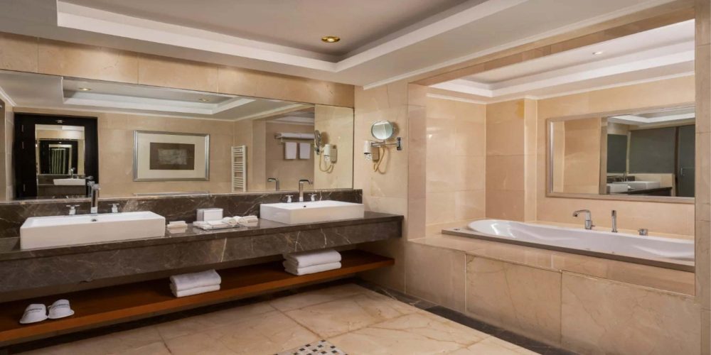 Steigenberger Omar El Khayam Premium Cabin and Balcony View - MSM Travel Egypt