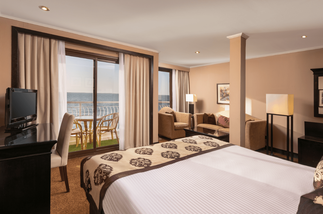 omar suite 1