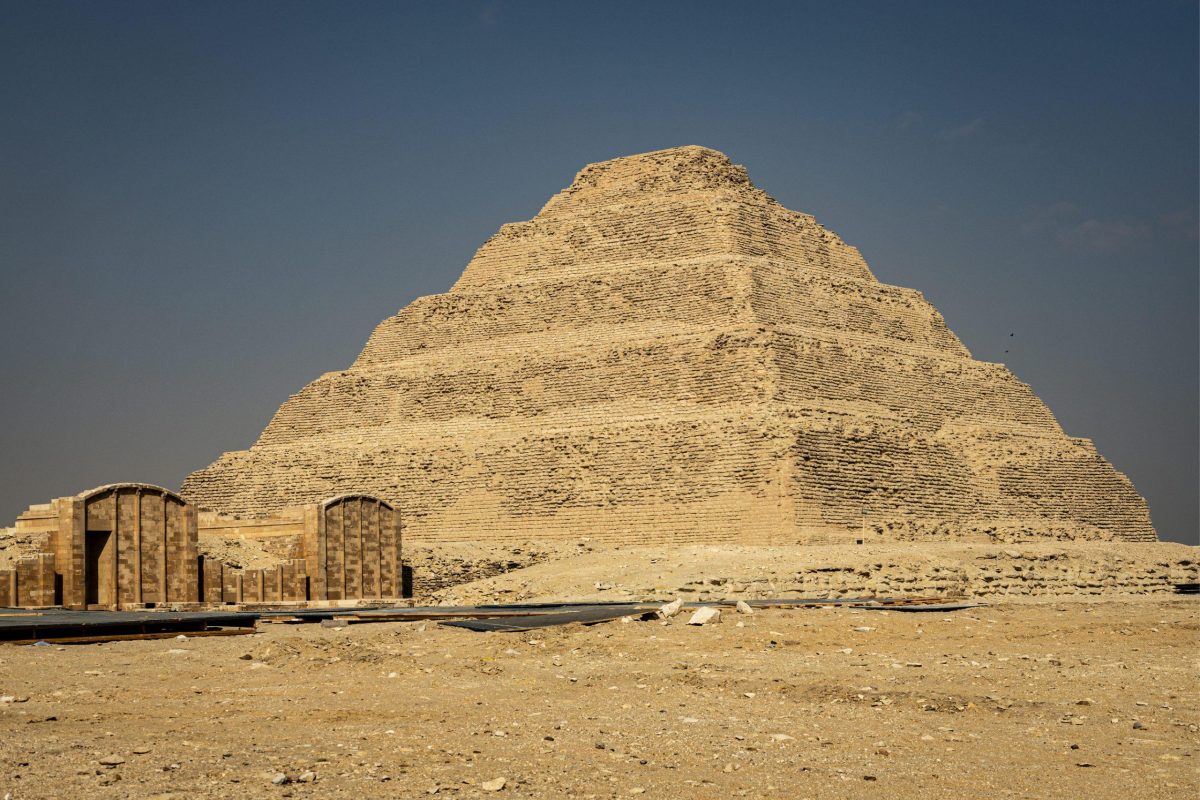 Private tour of the Red Pyramid and Bent Pyramid in Dahshur and the Meidum Pyramid in Egypt.
