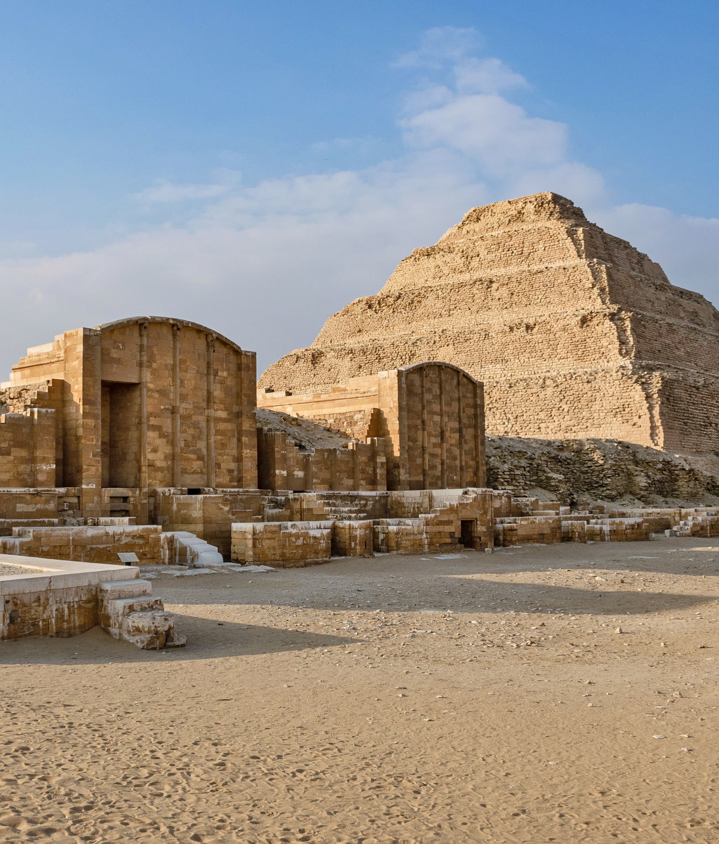 view of the ancient temples in luxor egypt 2025 02 04 01 42 22 utc 1 min