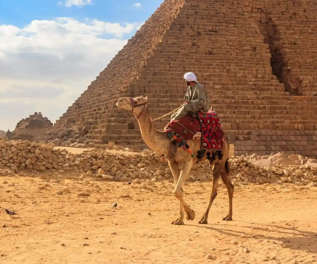 Private Egypt daily tours to the Giza Pyramids, Sphinx and ancient historical attractions with MSM Travel Egypt