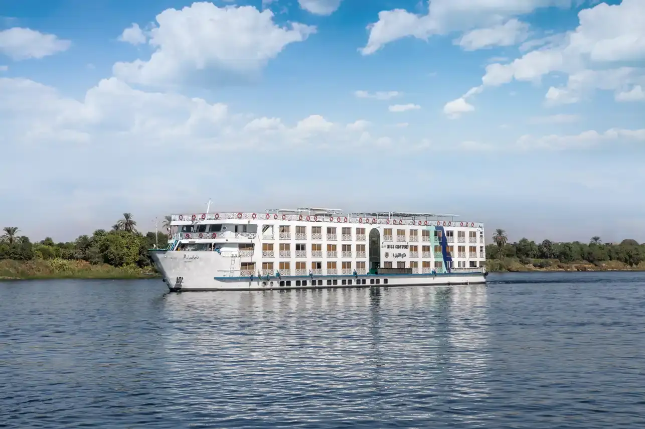 Romantic Nile Cruise Suite for Honeymooners - MSM Travel Egypt