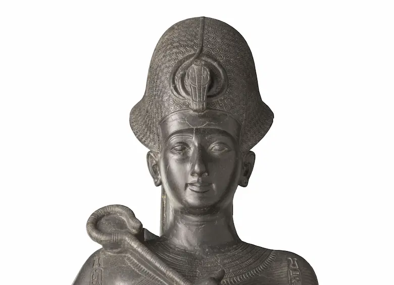 Statue of Ramesses II at an ancient Egyptian temple, highlighting the reign and architectural legacy of Ramses the Great.